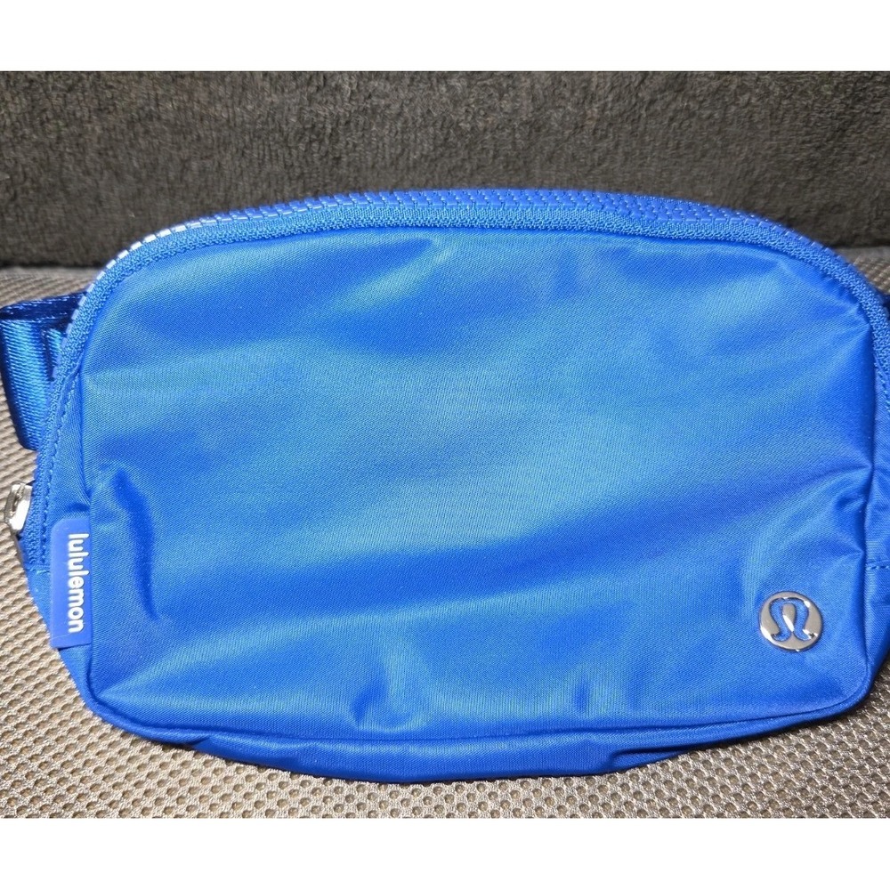 Lululemon Everywhere Belt Bag 1L Royal Blue Silver Logo Fanny Pack NWOT